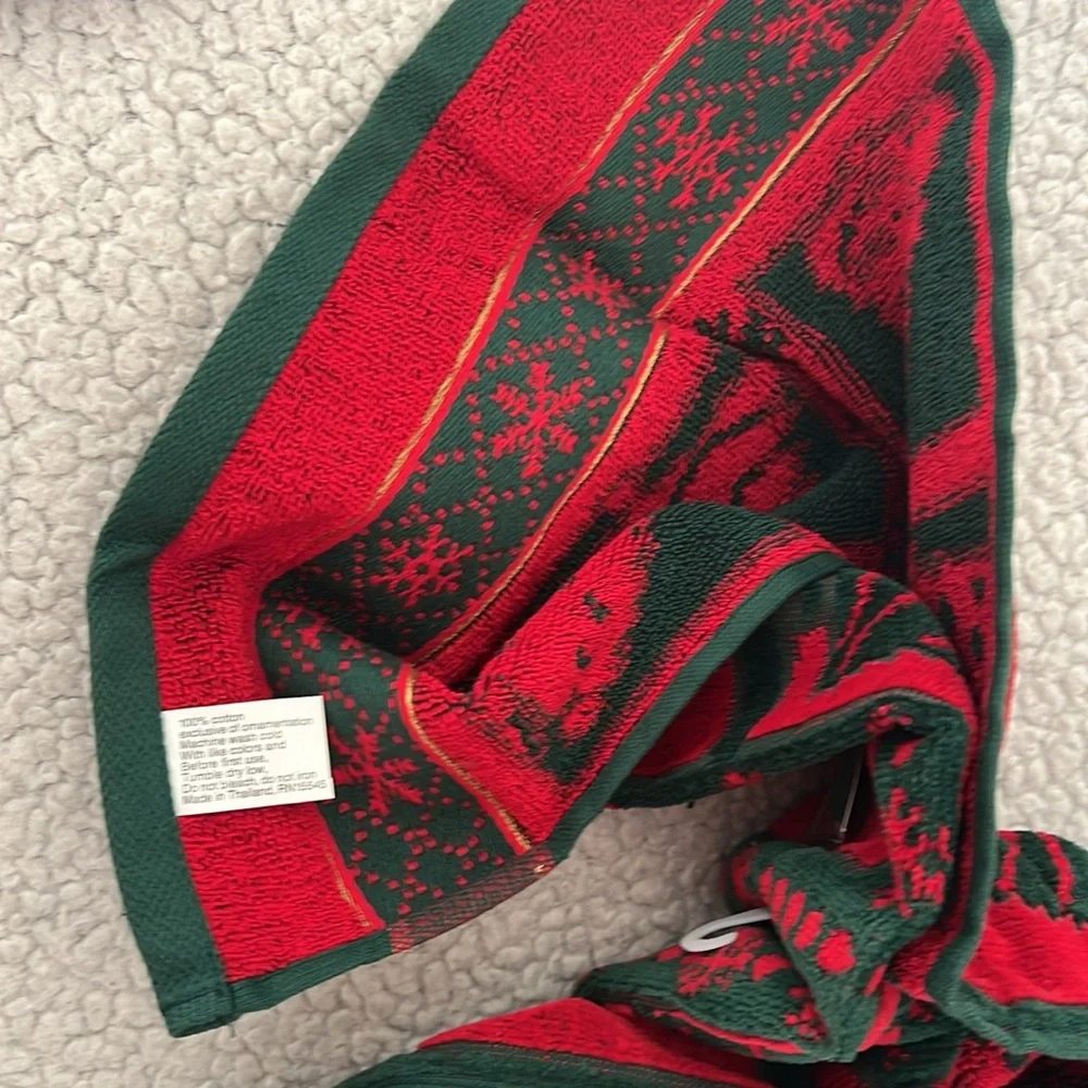 Pair of Holiday Greeting Christmas Hand Towels 🎄🎅🏼